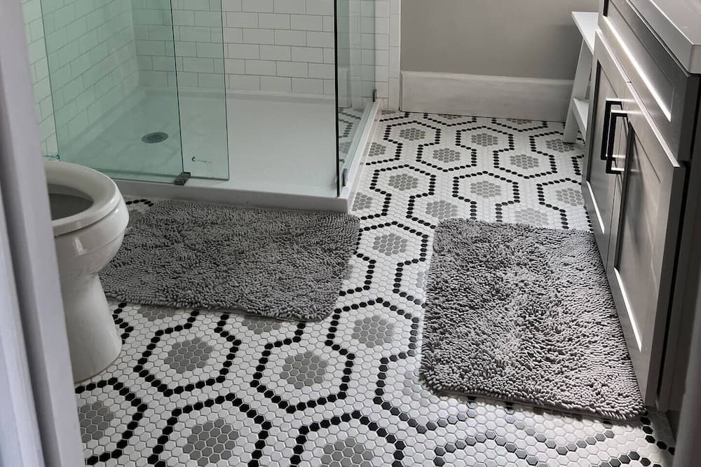 Photo of Bathroom in Albion