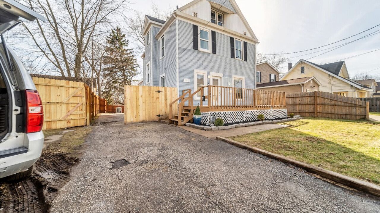 Photo of Outdoor in Akron