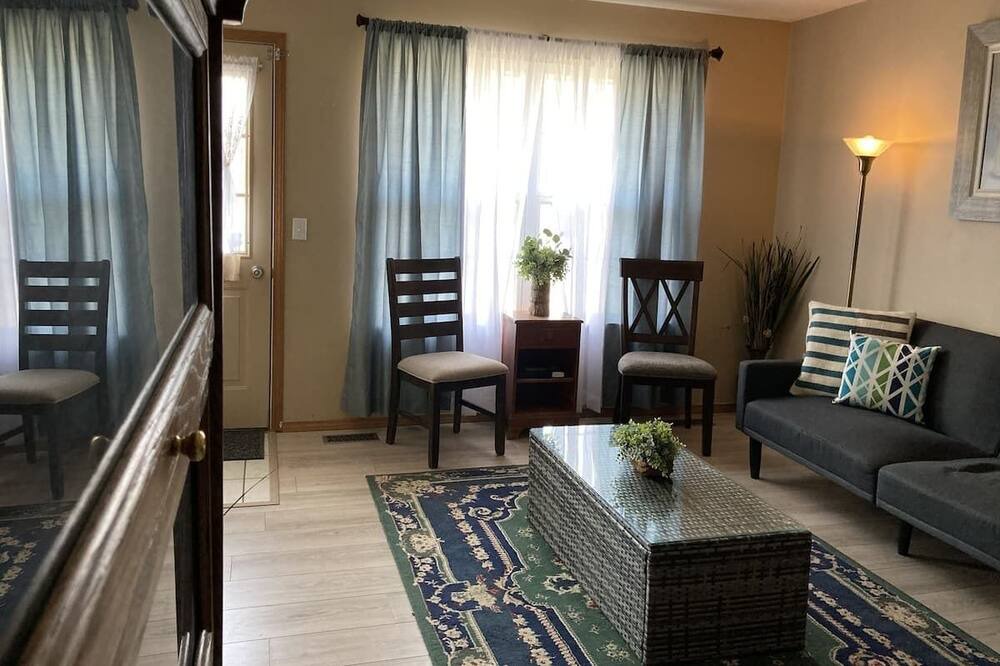 Photo of Livingroom in Brookline Station