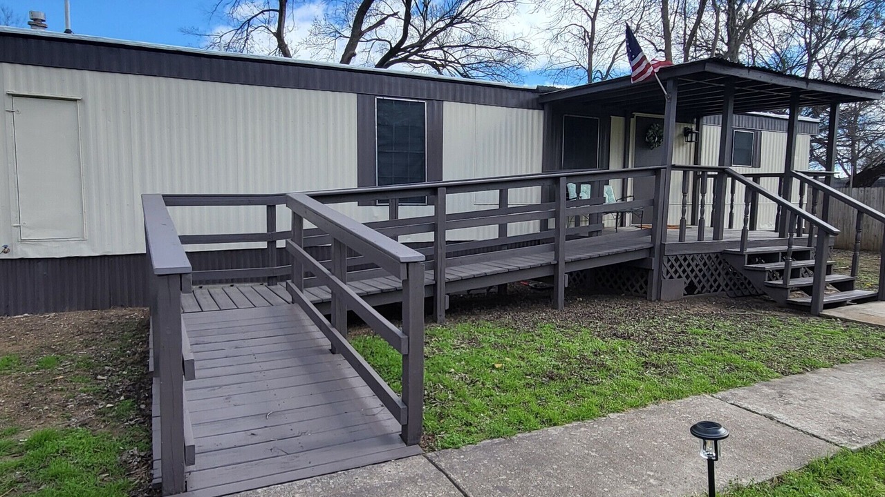 Photo of Outdoor in Del Valle