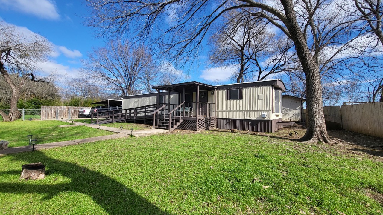 Photo of Outdoor in Del Valle