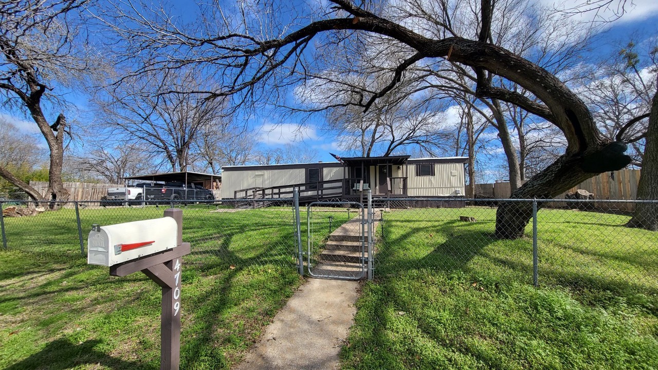 Photo of Outdoor in Del Valle