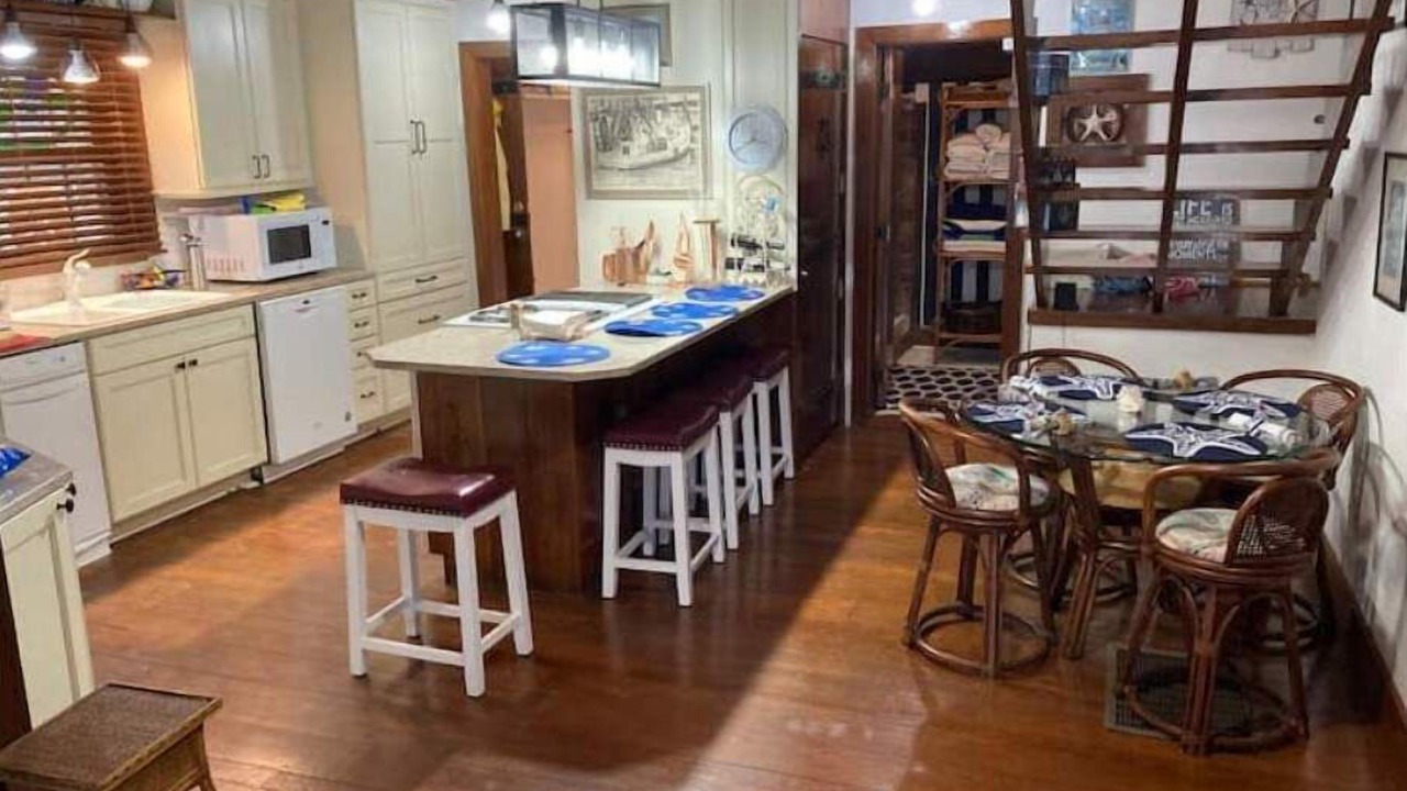 Photo of Kitchen in Pinecrest