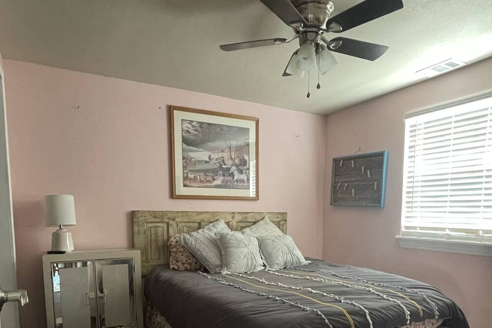 Photo of Bedroom in Liberty Hill