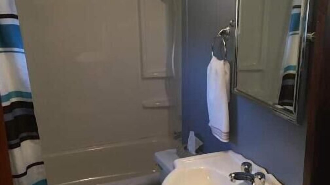 Photo of Bathroom in Fogo