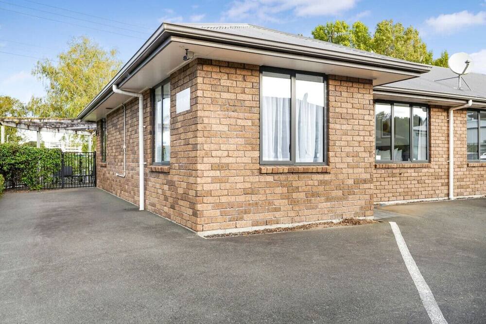 Photo of Others in Hamilton East