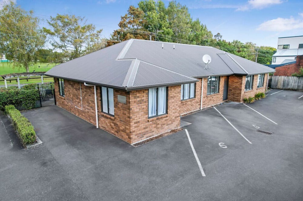 Photo of Others in Hamilton East