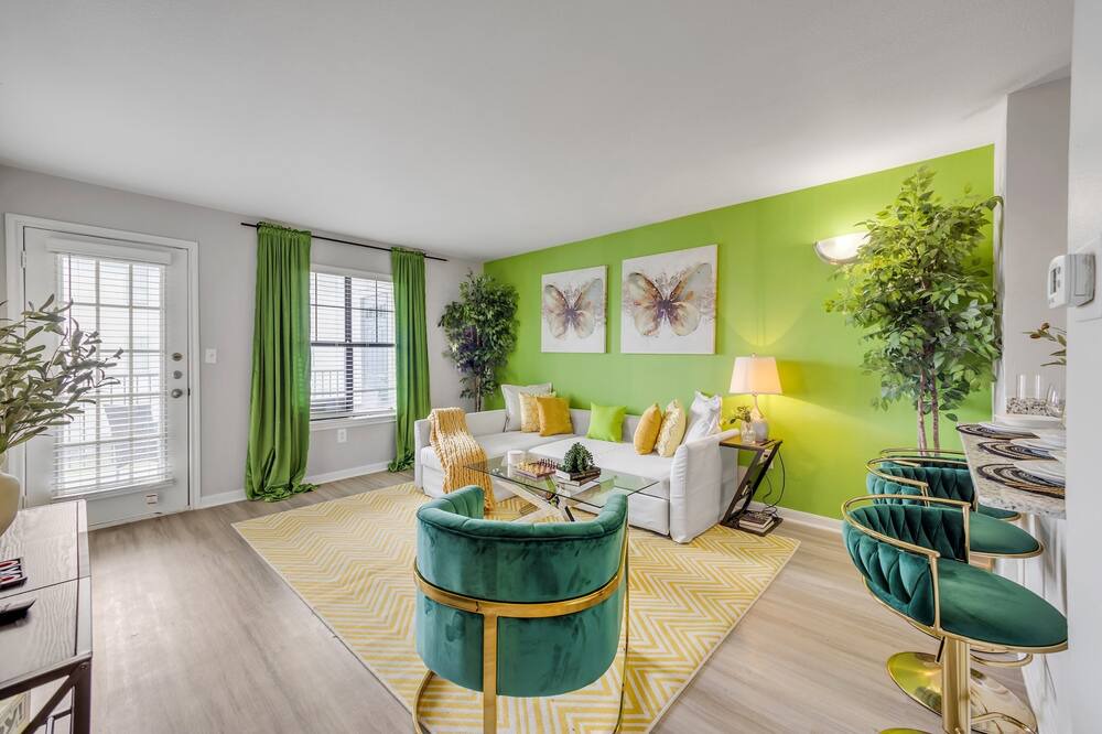 Photo of Livingroom in Pleasant Valley