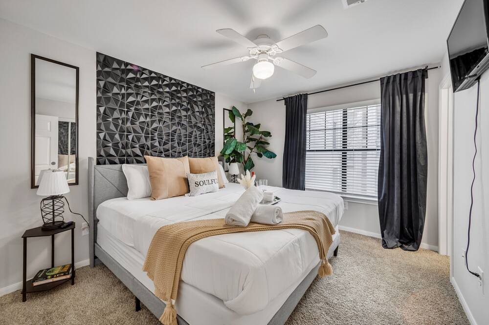 Photo of Bedroom in Pleasant Valley