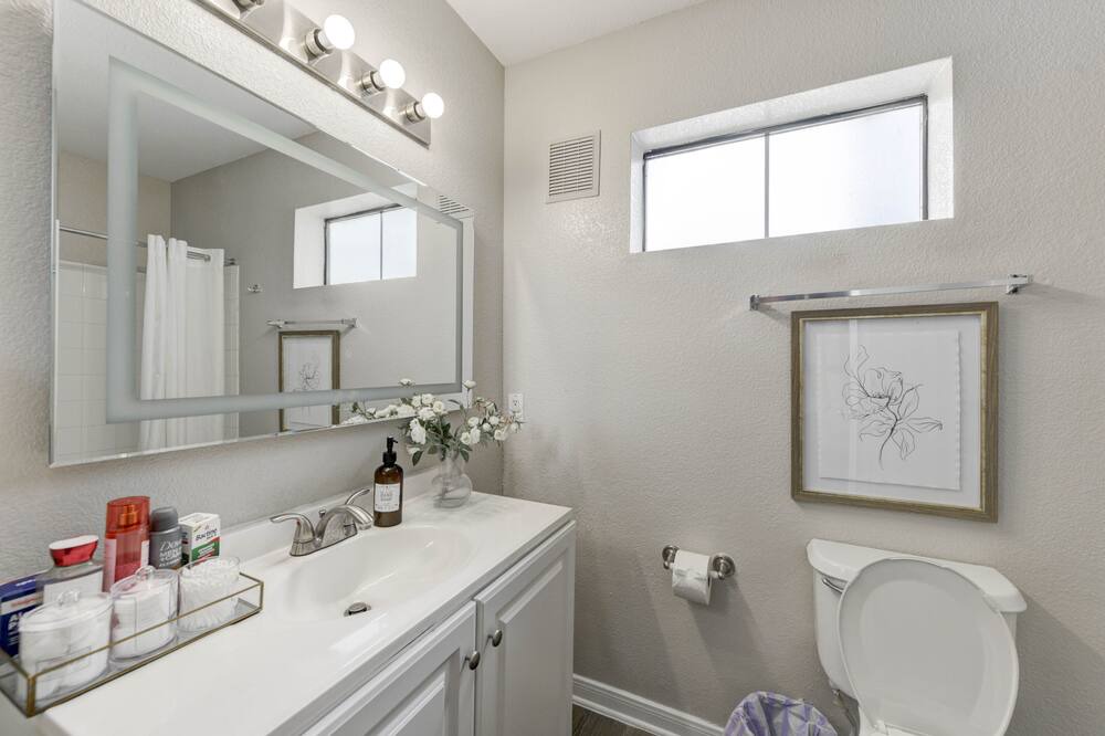 Photo of Bathroom in Pleasant Valley