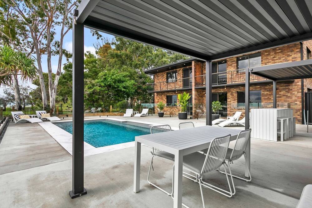 Photo of Outdoor in Traviston