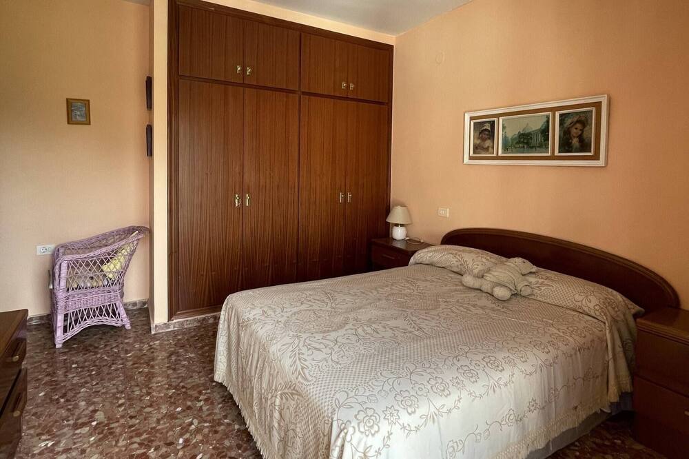 Photo of Bedroom in Cirat