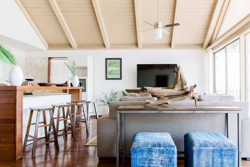 Photo of Livingroom in Castroville