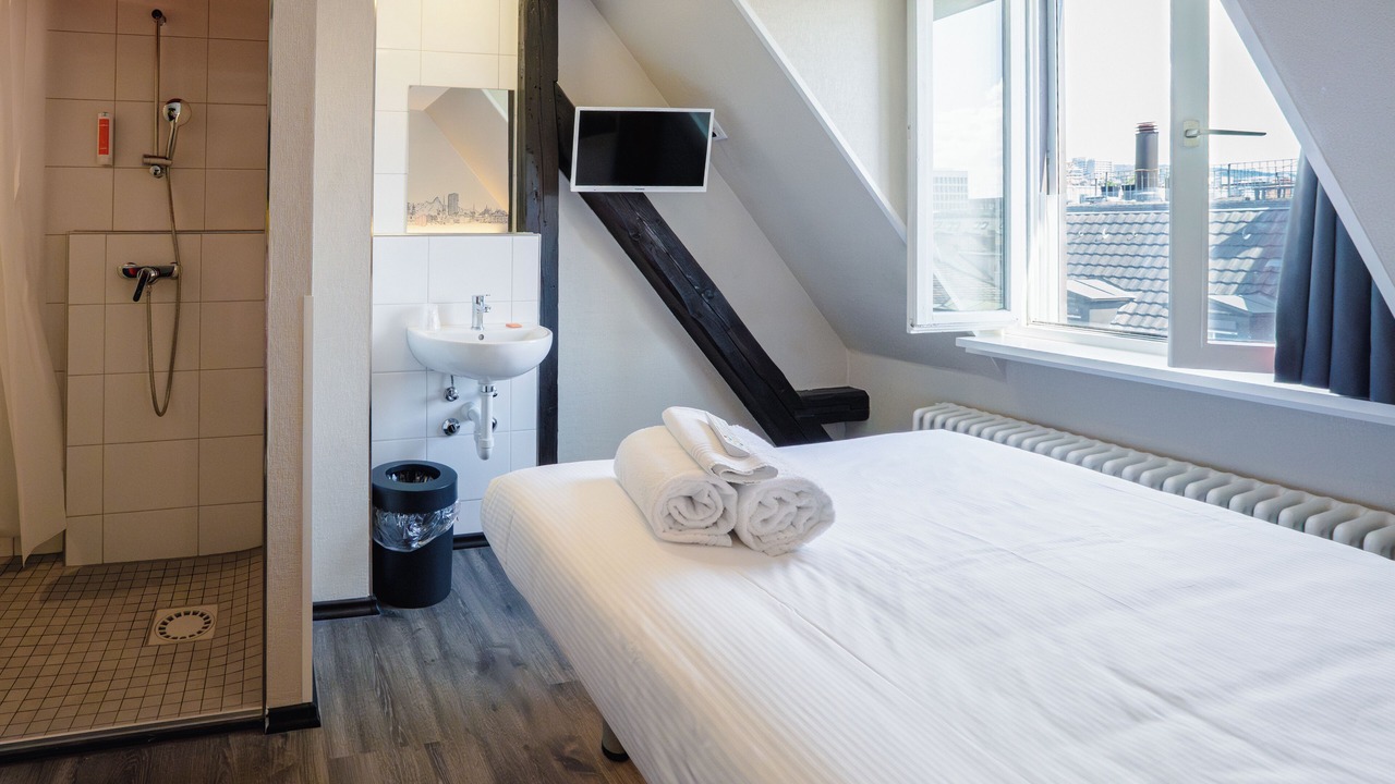 Photo of Bedroom in Center