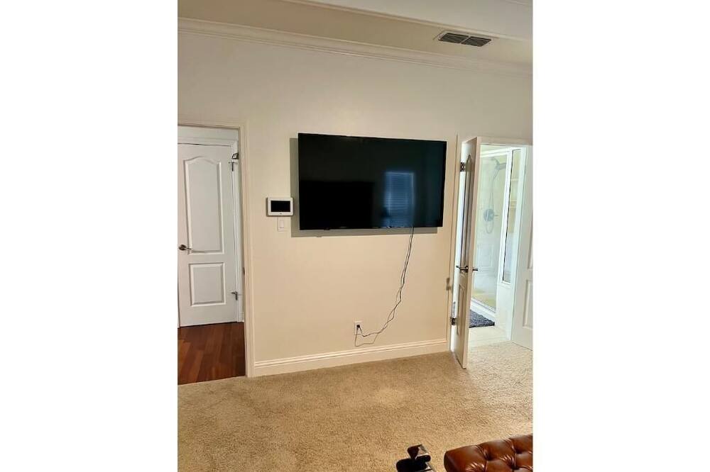 Photo of Bedroom in Shreveport