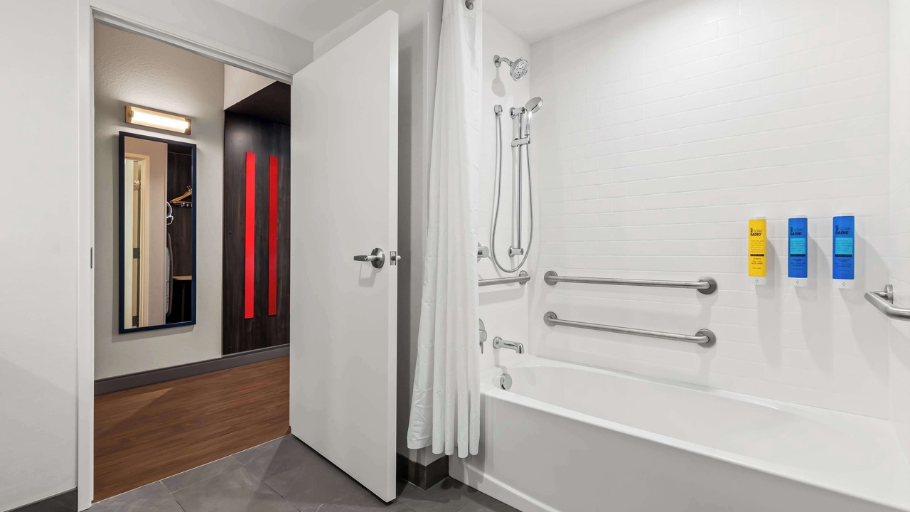 Photo of Bathroom in Aloha