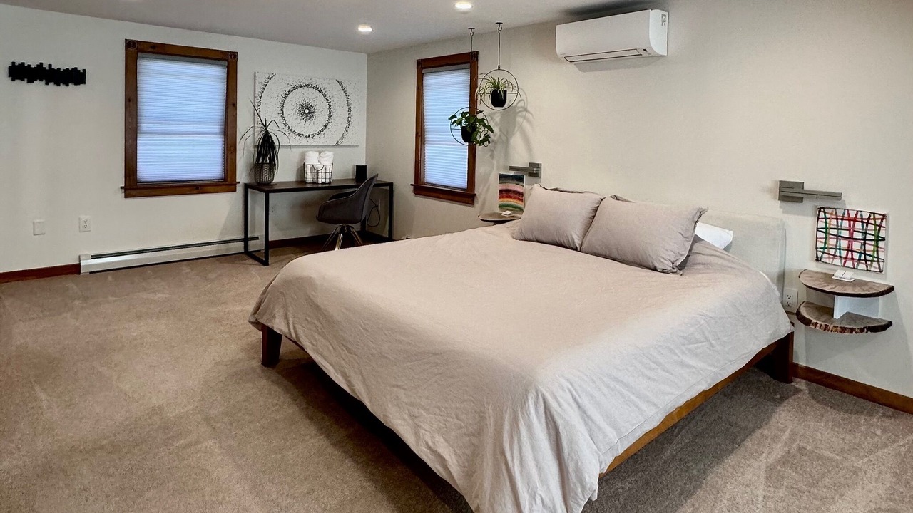 Photo of Others in Lyndon