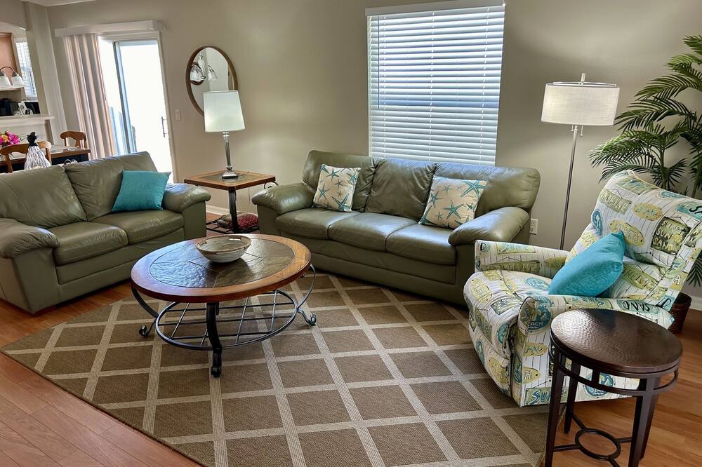 Photo of Livingroom in Virginia Trace