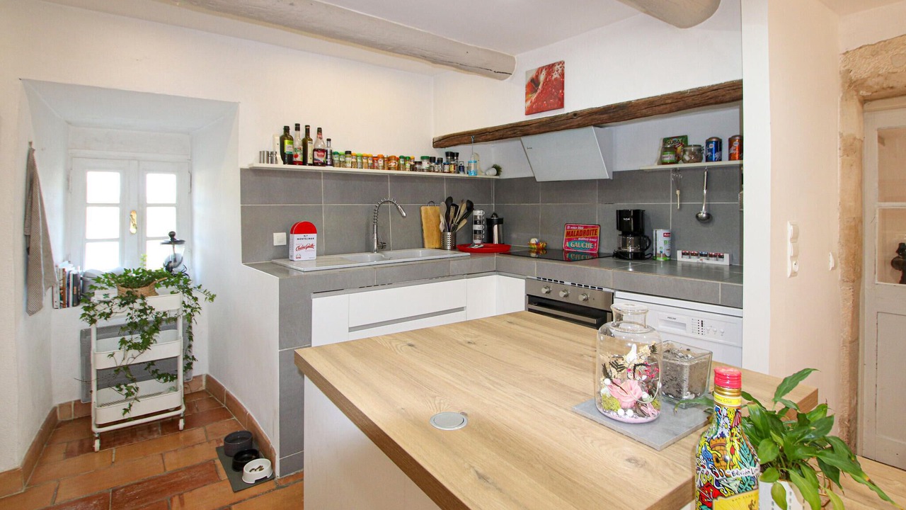 Photo of Kitchen in Saint-Restitut