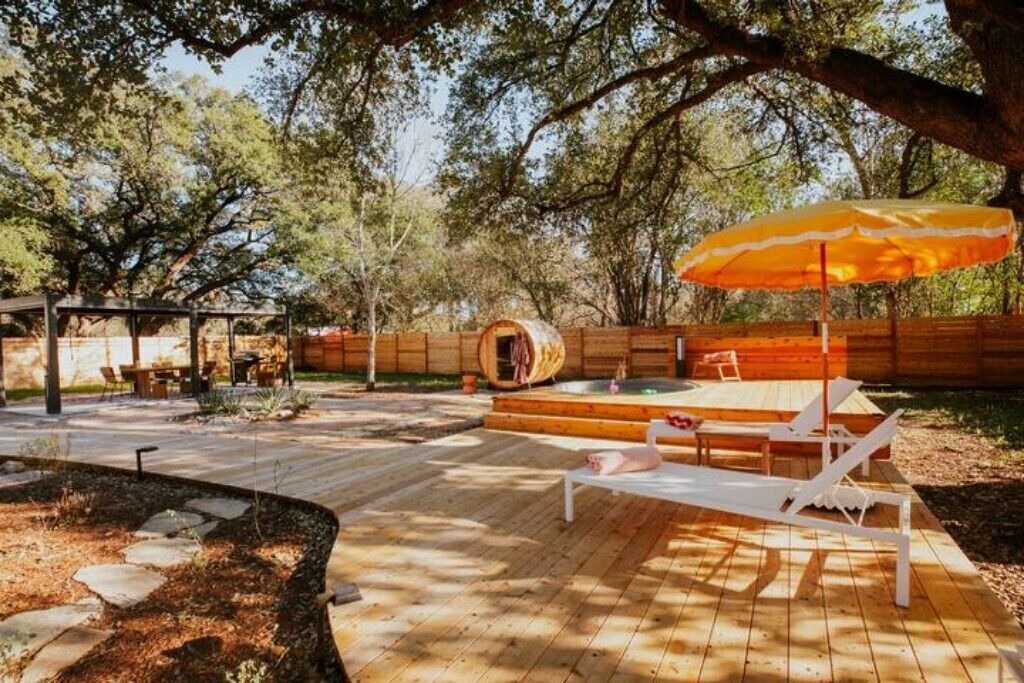 Photo of Outdoor in Lockhart