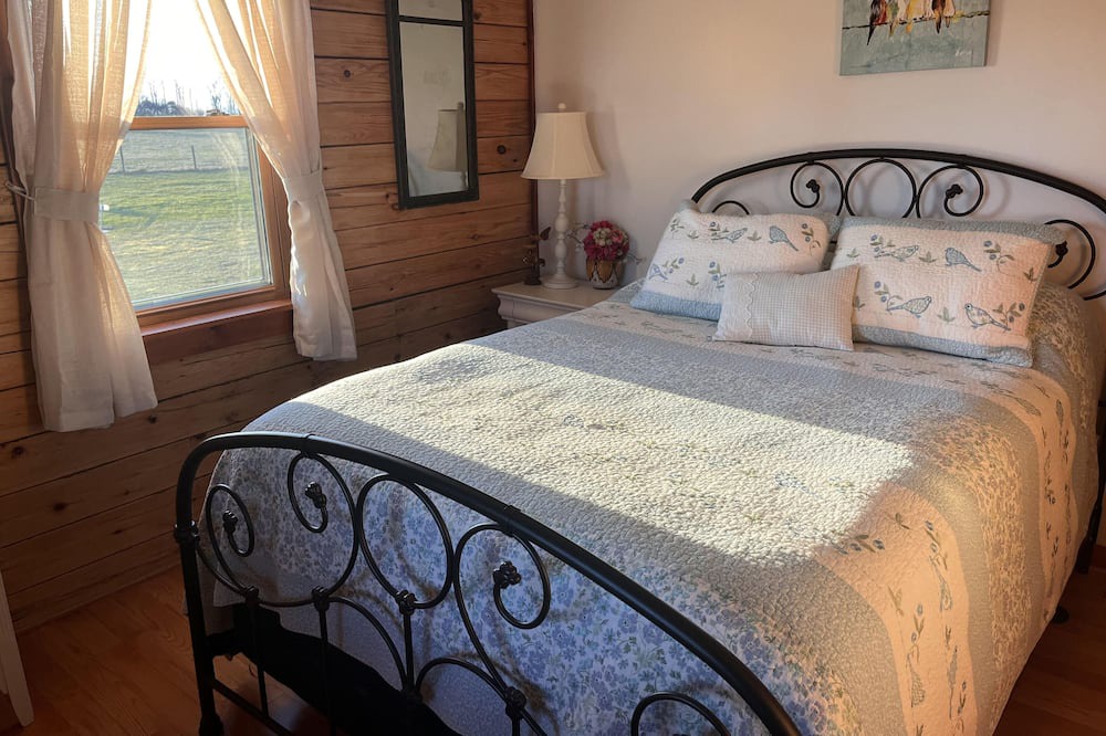 Photo of Bedroom in Geneseo