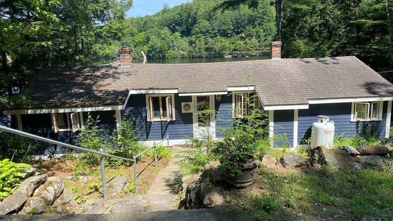 Photo of Outdoor in Weare