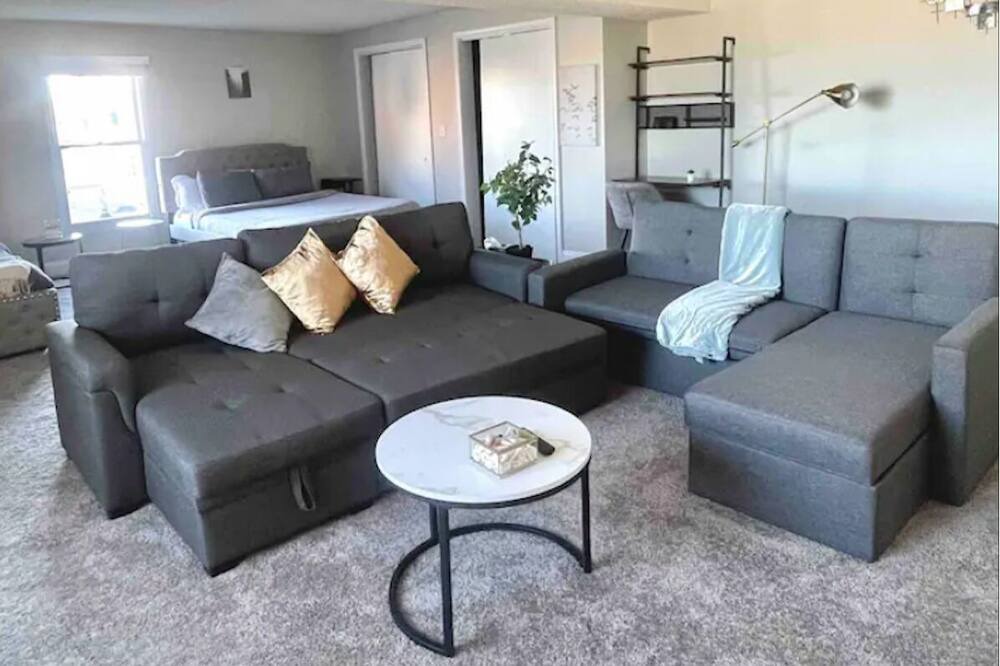 Photo of Livingroom in Downtown