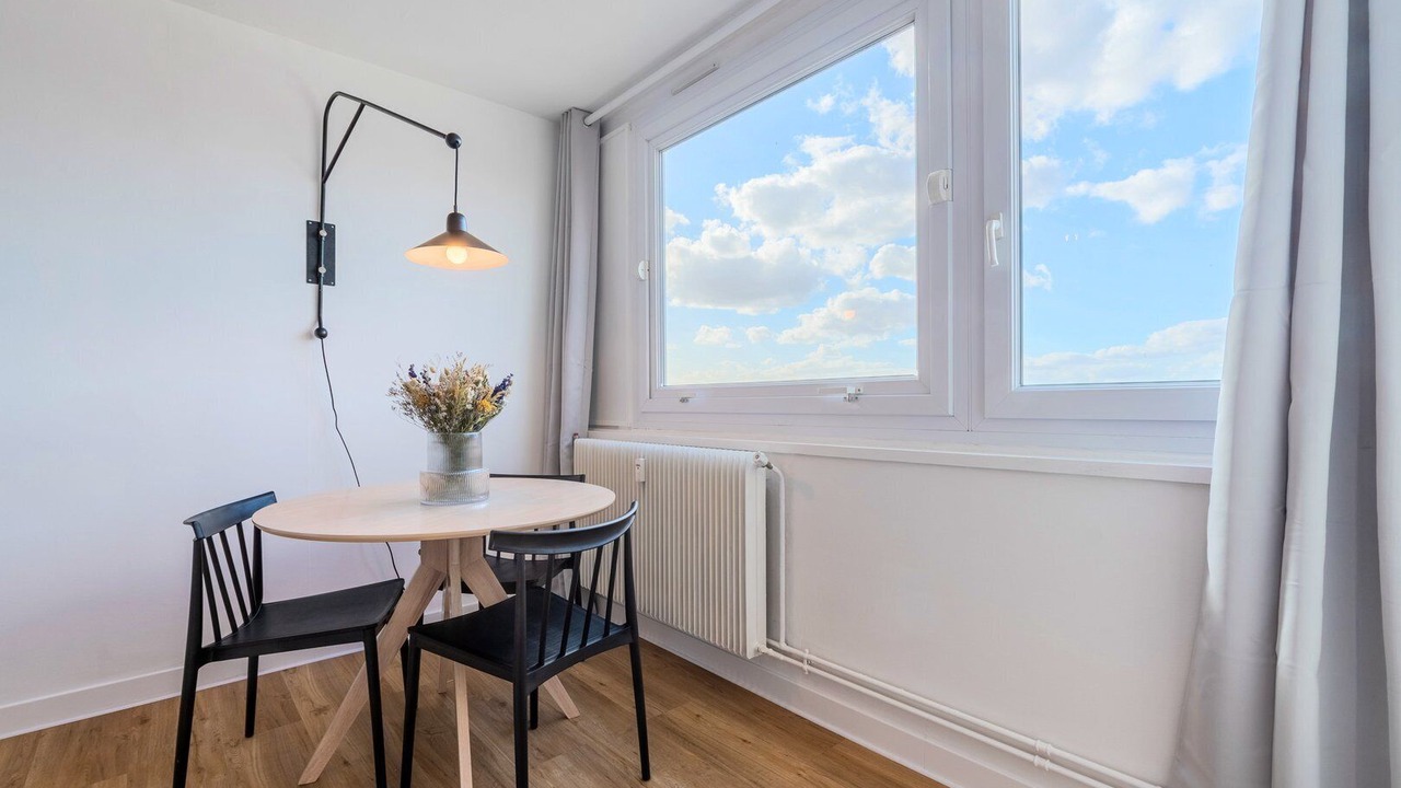 Photo of Others in Fives