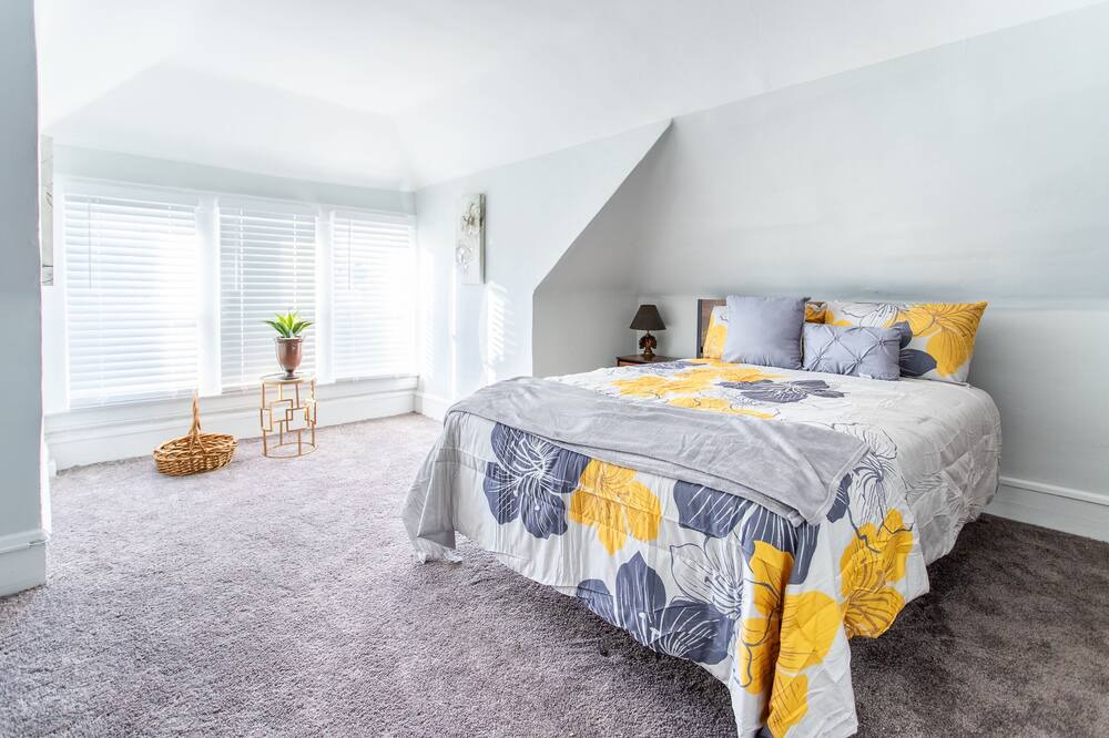 Photo of Bedroom in Hough