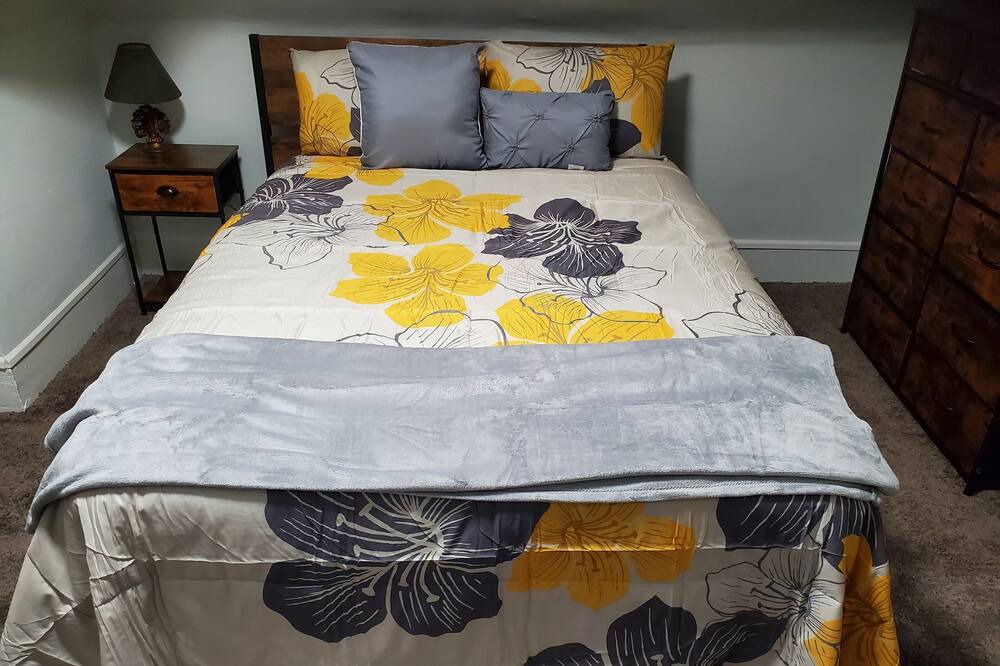 Photo of Bedroom in Hough
