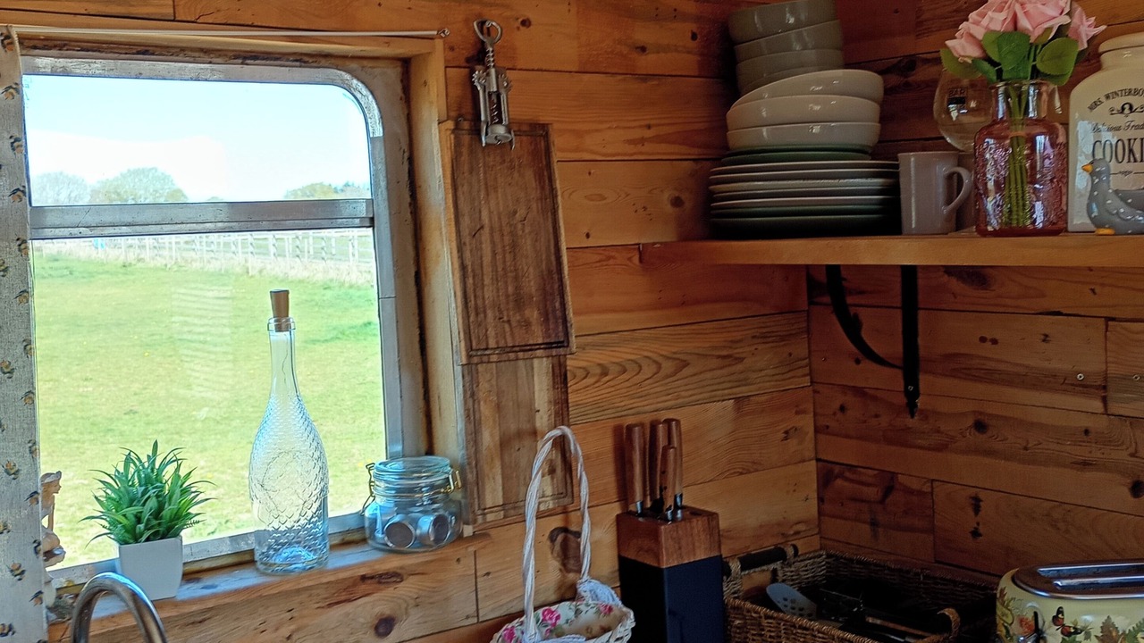 Photo of Others in Oving