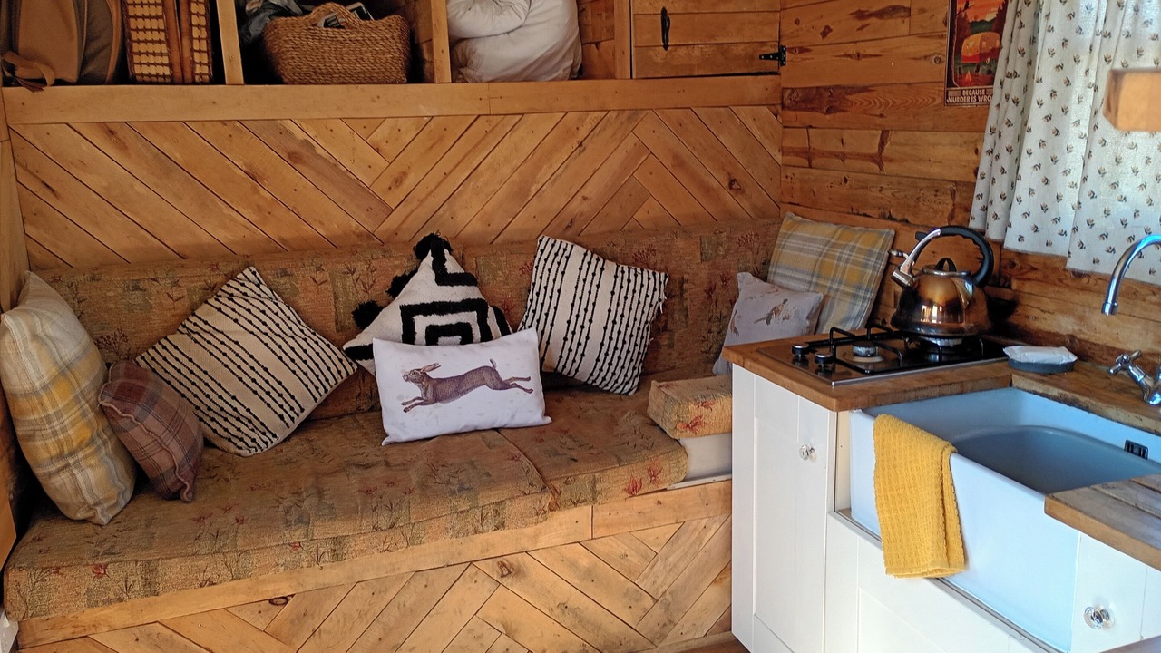 Photo of Others in Oving