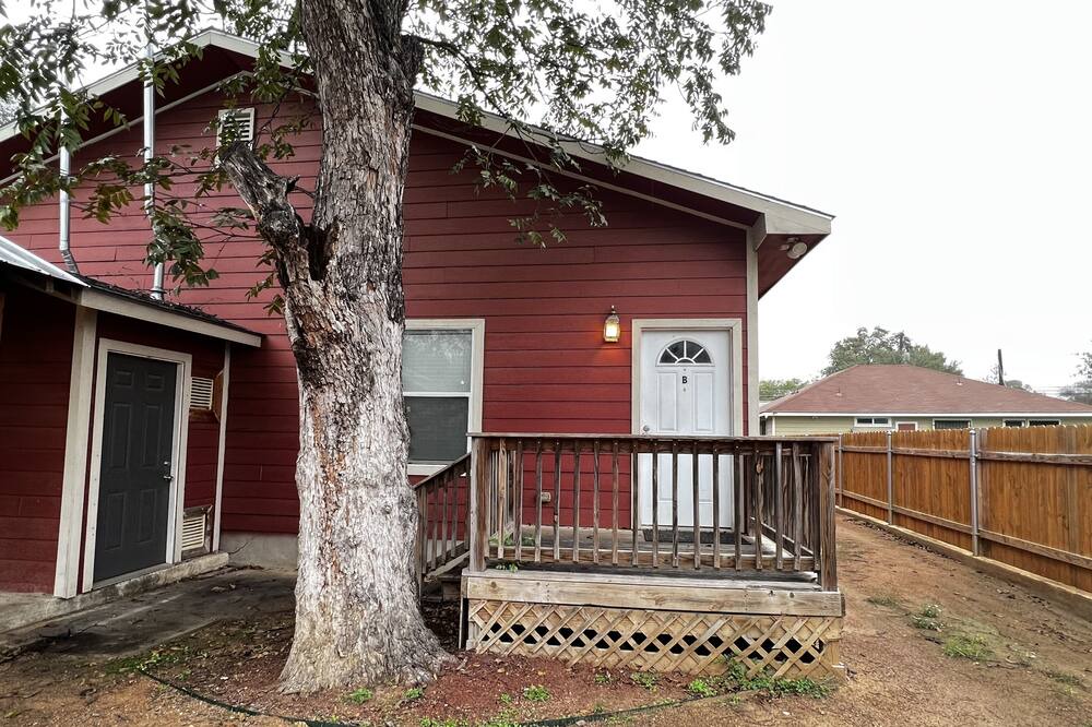 Photo of Outdoor in Five Points