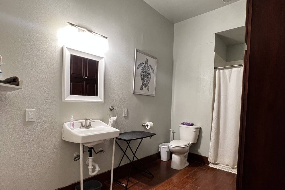 Photo of Bathroom in Five Points