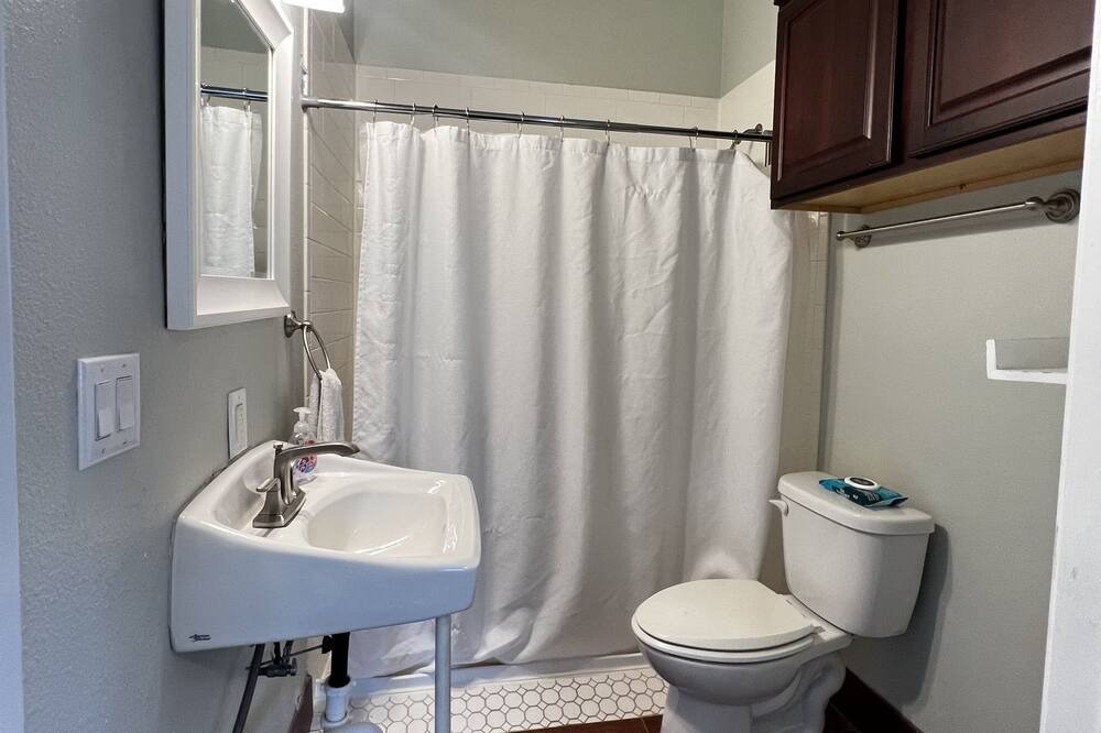 Photo of Bathroom in Five Points