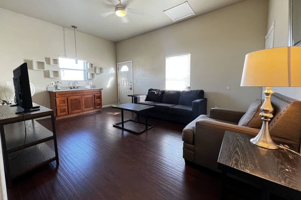 Photo of Livingroom in Five Points