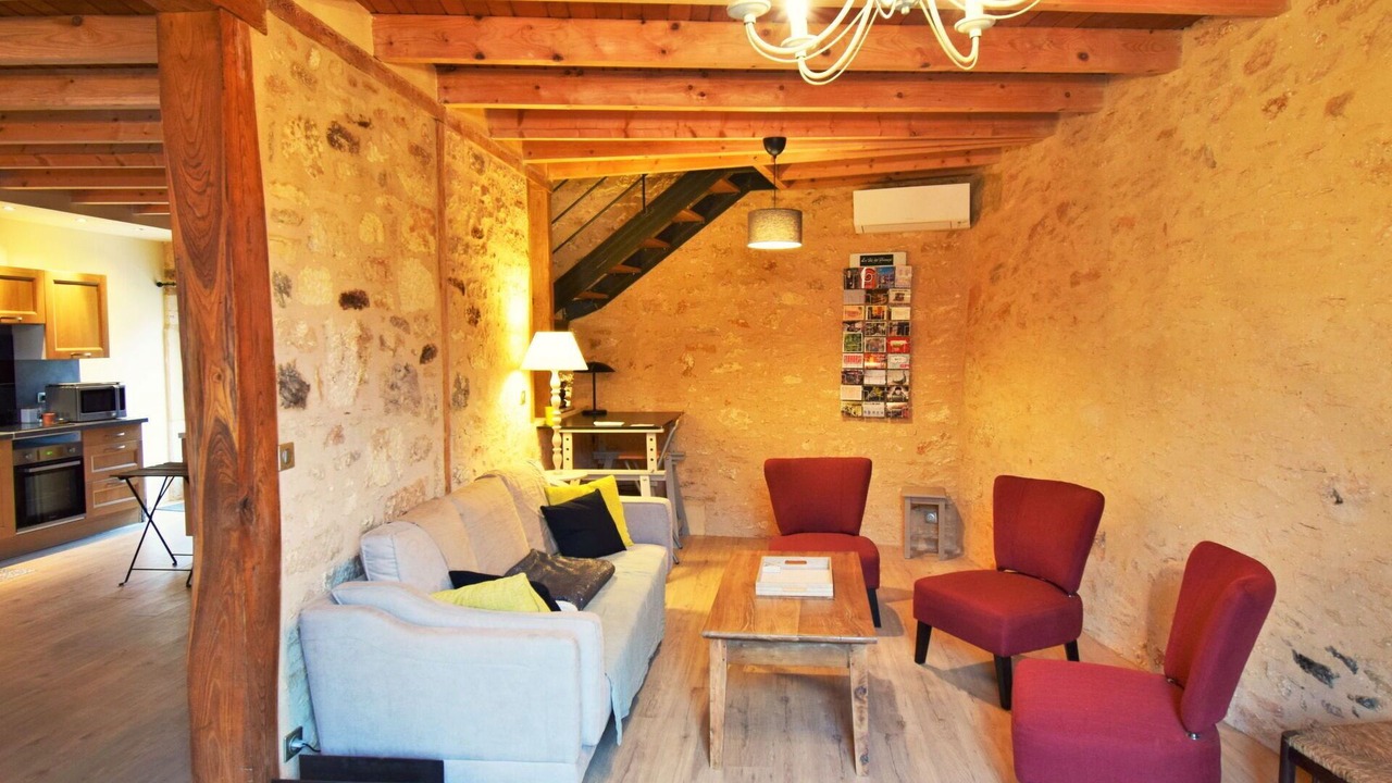 Photo of Livingroom in Lacapelle-Biron