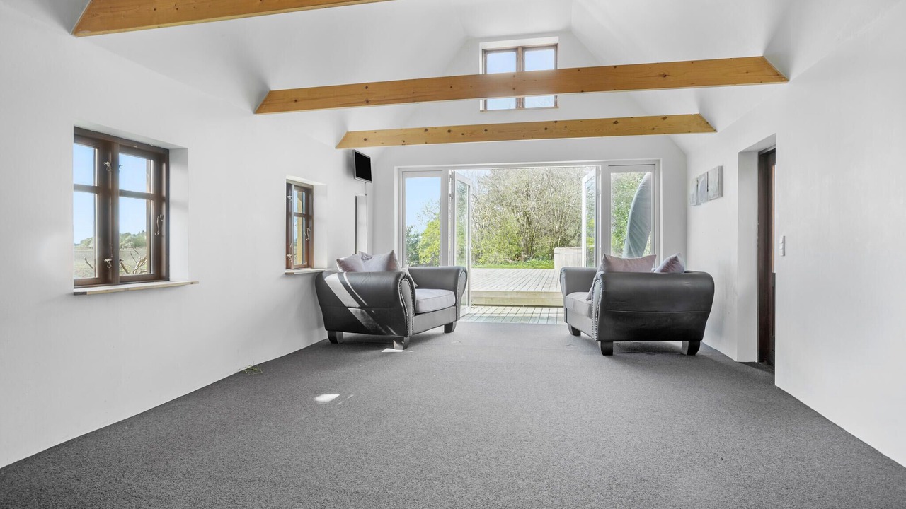 Photo of Others in Sandved