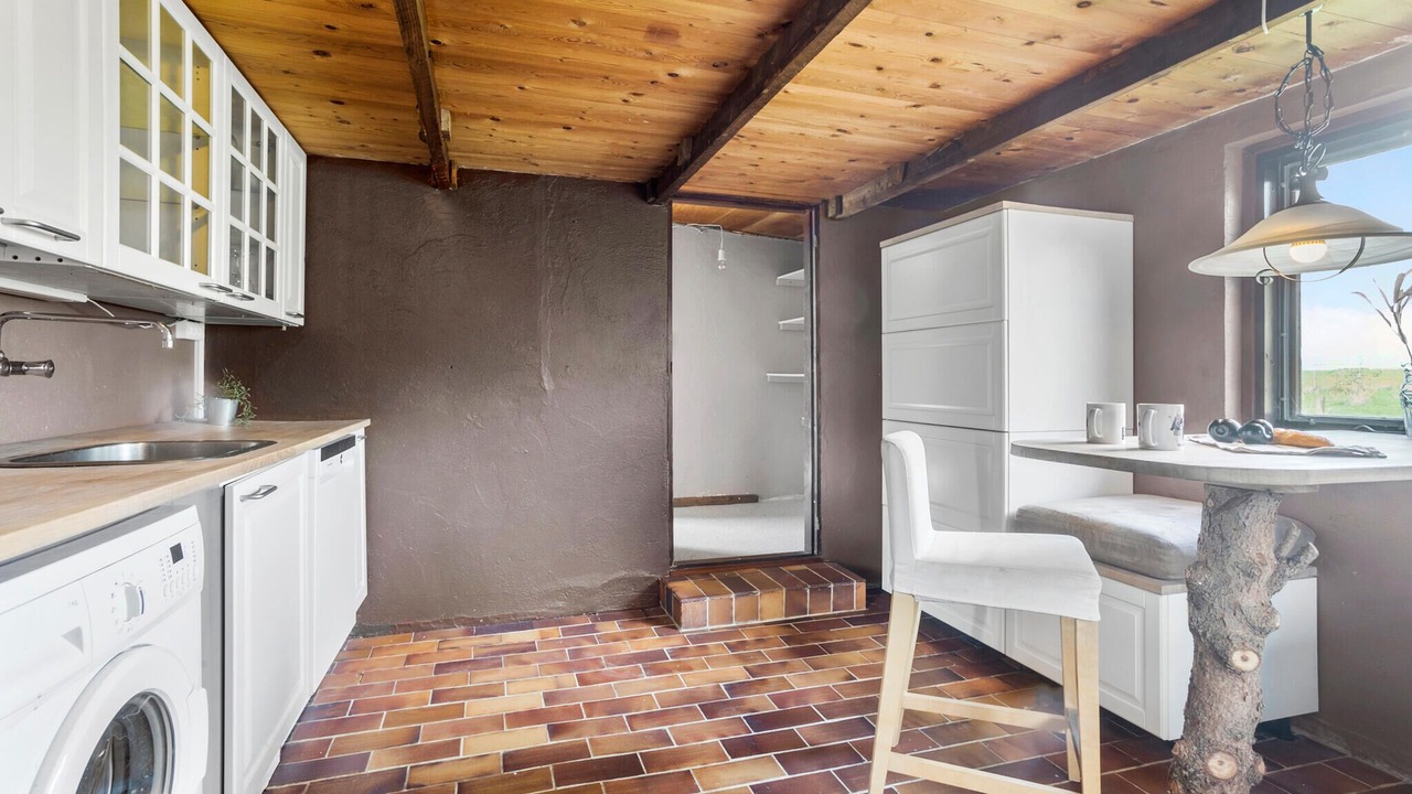 Photo of Others in Sandved