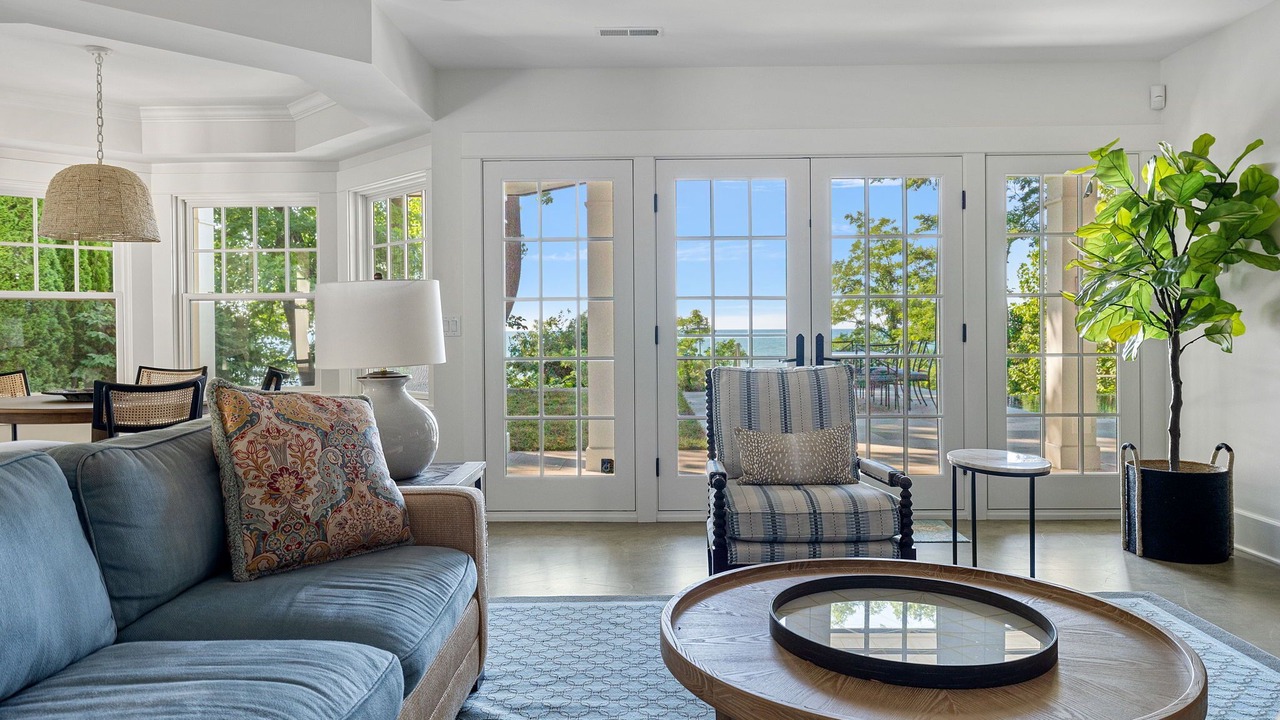 Photo of Livingroom in Gordon Beach