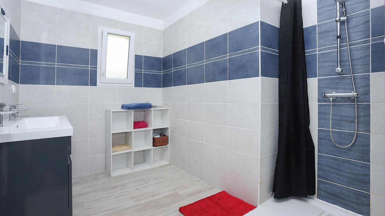 Photo of Bathroom in Chauve