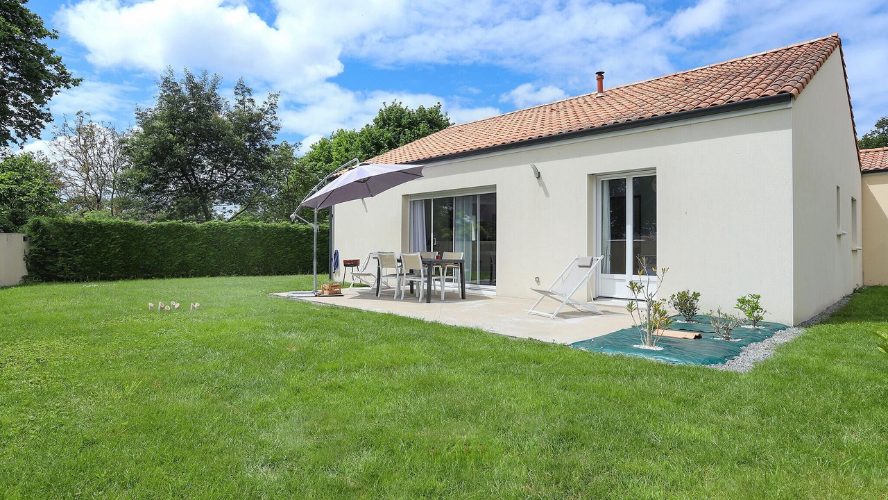 Photo of Outdoor in Chauve
