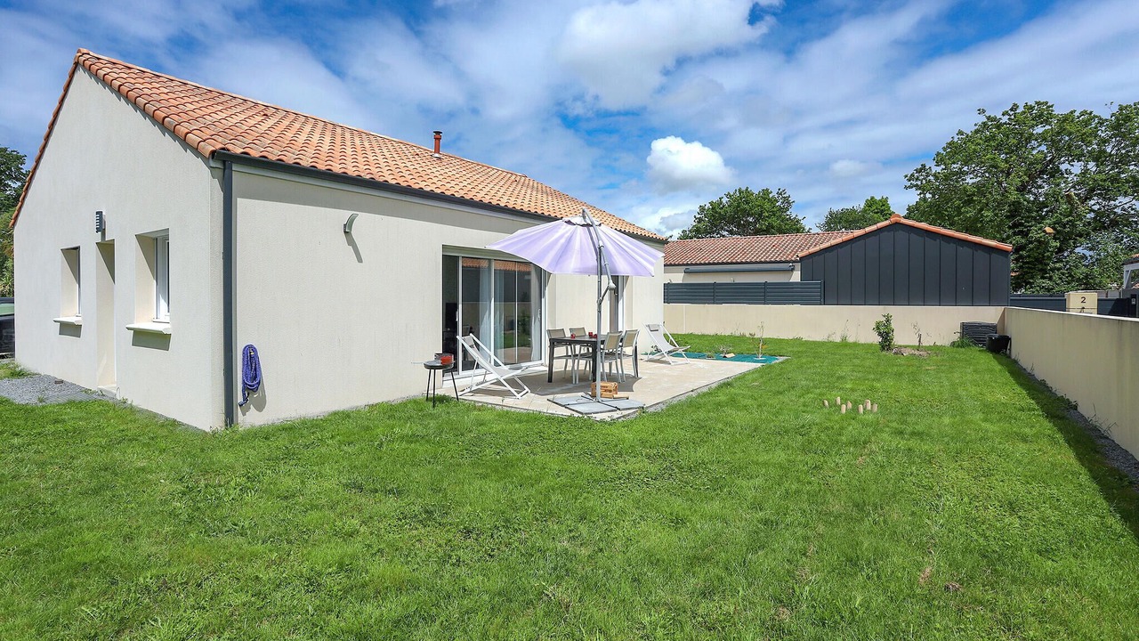 Photo of Outdoor in Chauve