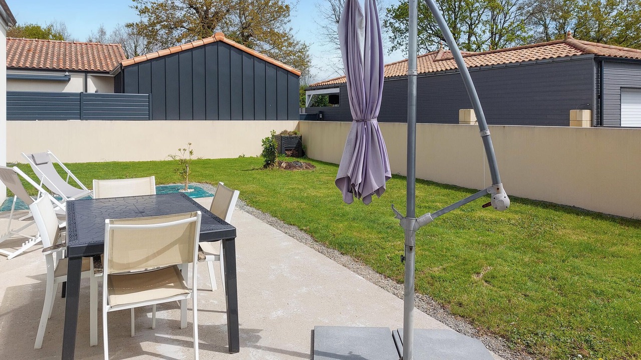 Photo of Outdoor in Chauve
