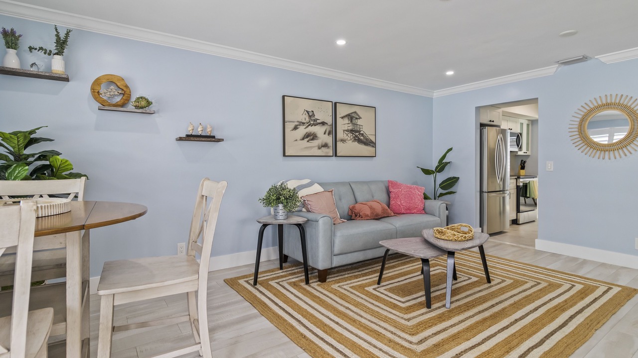Photo of Livingroom in Lake Ida Shores