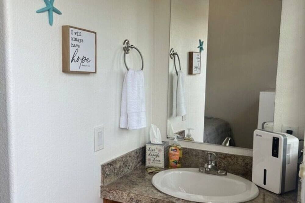 Photo of Bathroom in Gold Beach