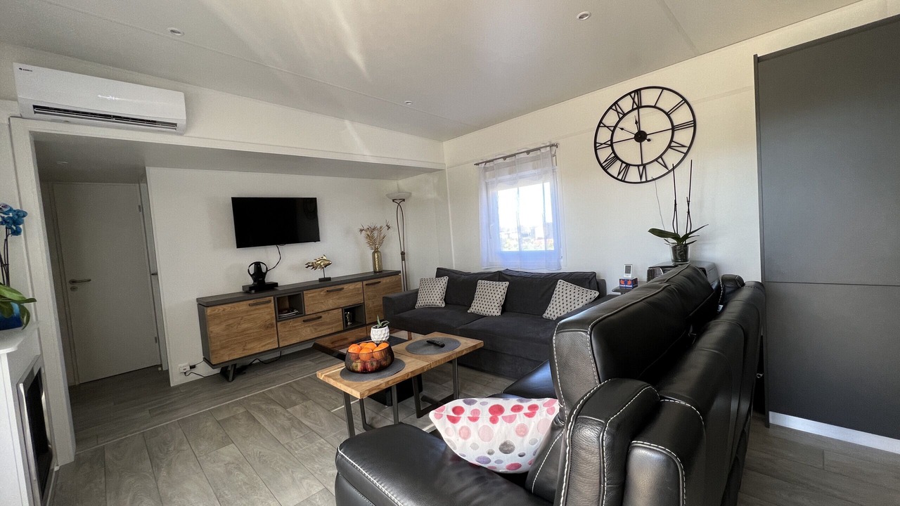 Photo of Livingroom in Sainte-Foy