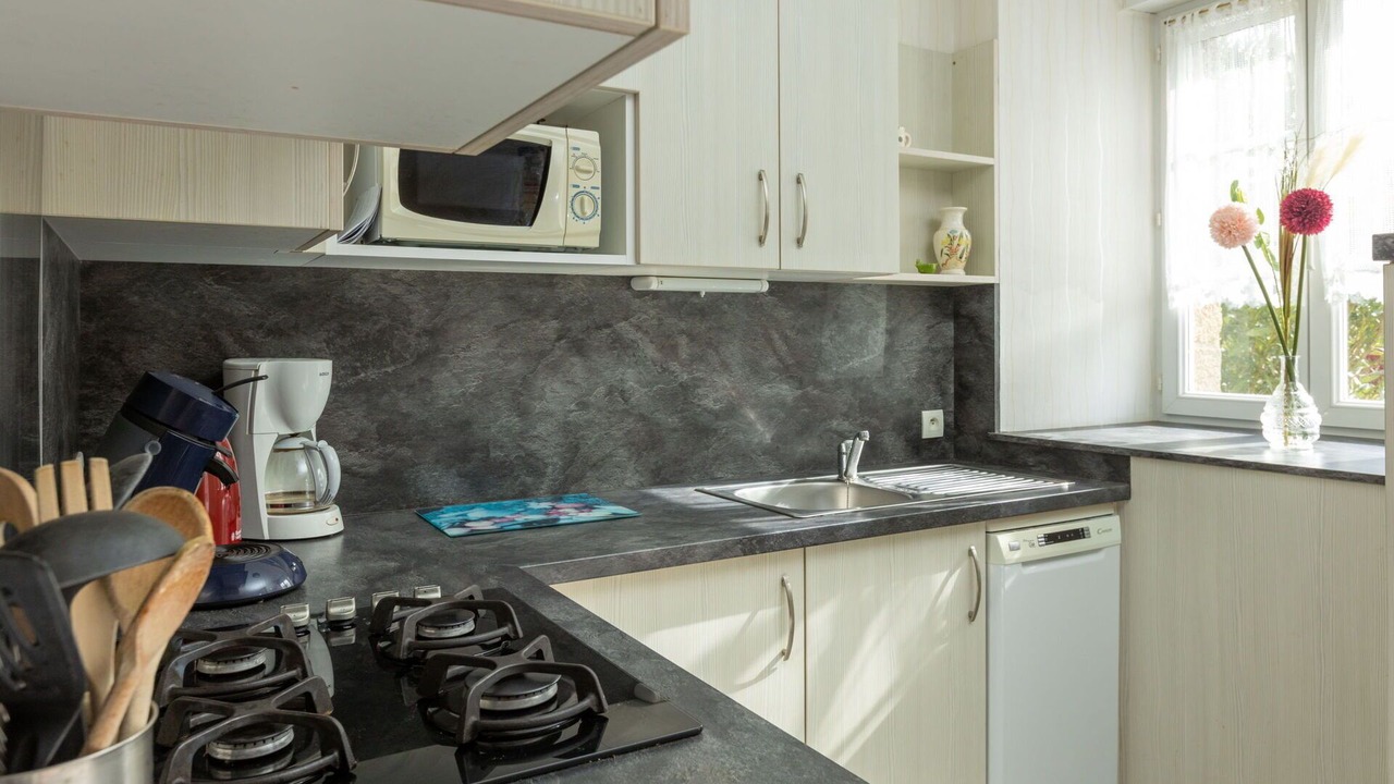 Photo of Kitchen in Saint-Meloir-des-Ondes