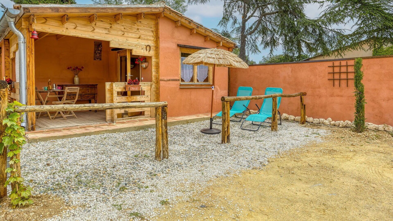 Photo of Outdoor in Saint-Laurent-La-Vernede