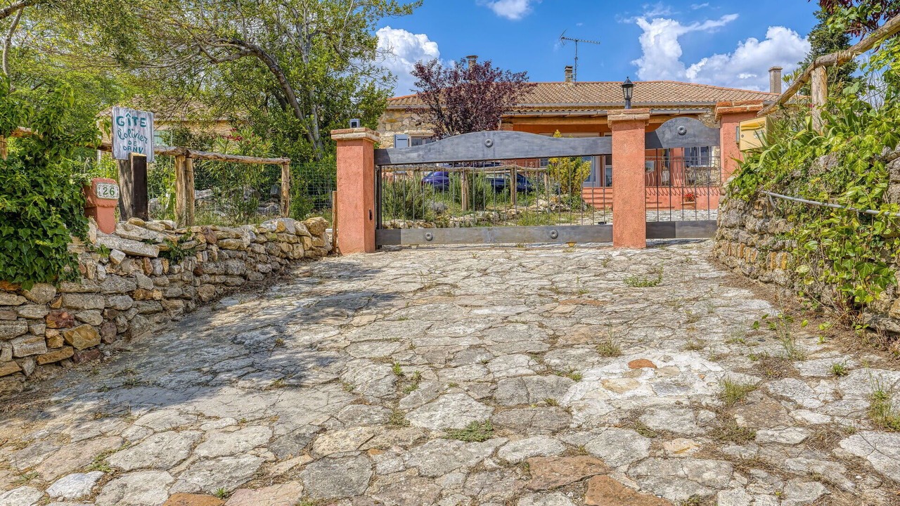 Photo of Outdoor in Saint-Laurent-La-Vernede